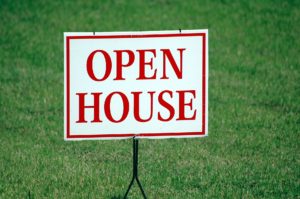 open house sign in yard